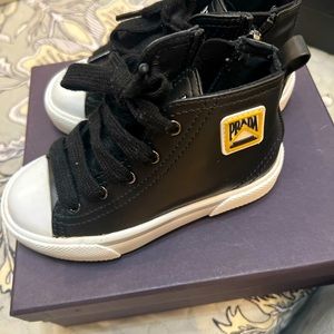 Toddler designer sneaker